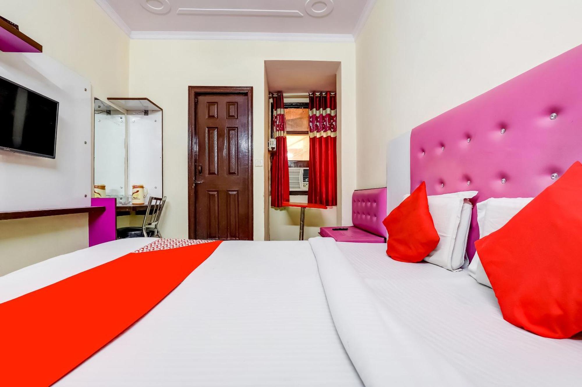 Hotel O Tushar Continental New Delhi Exterior photo