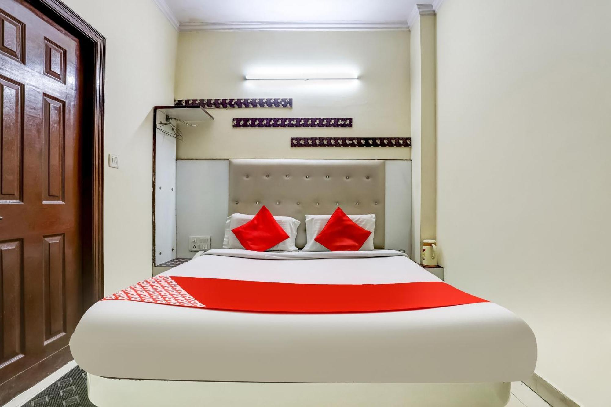Hotel O Tushar Continental New Delhi Exterior photo