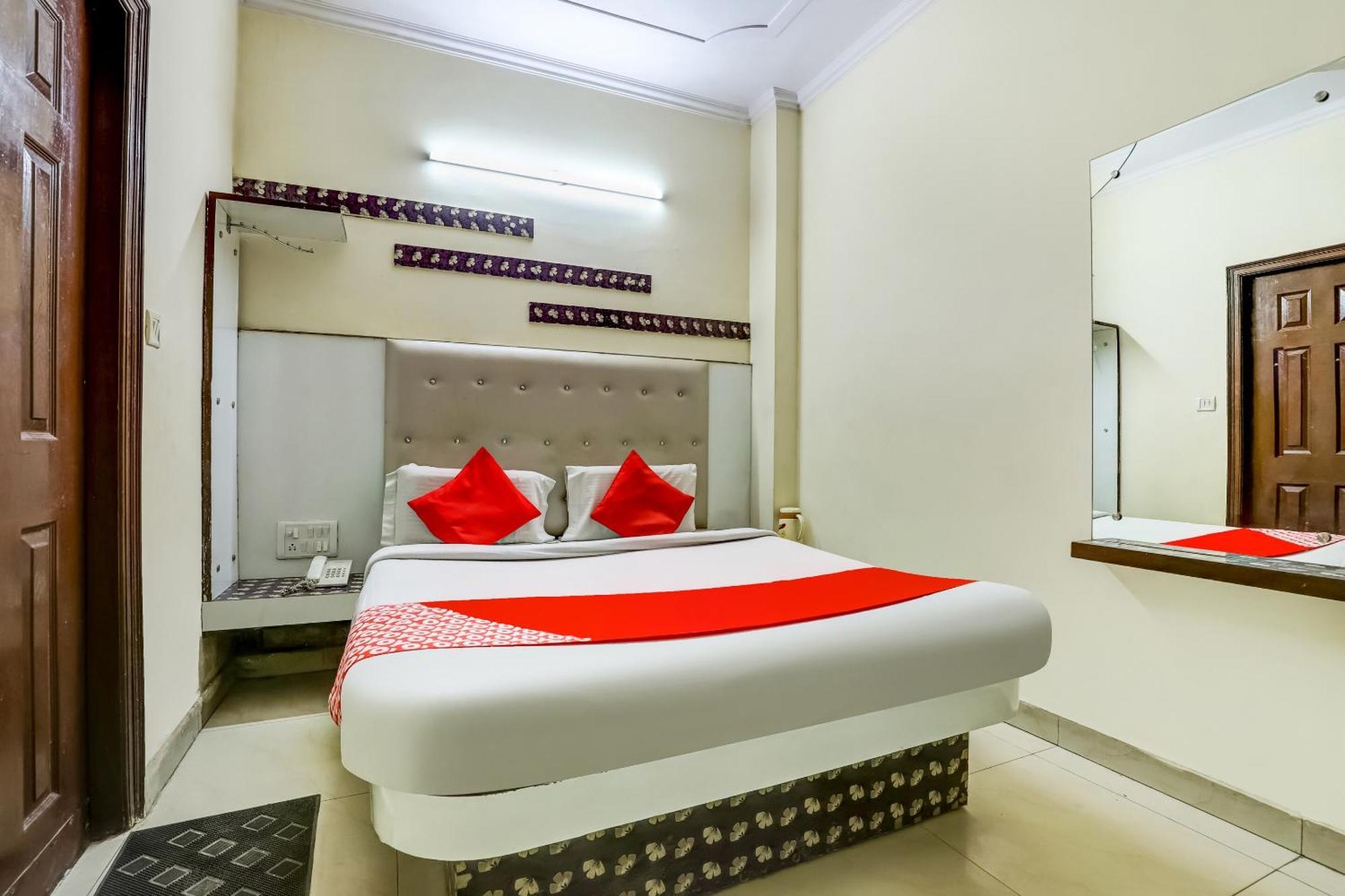 Hotel O Tushar Continental New Delhi Exterior photo