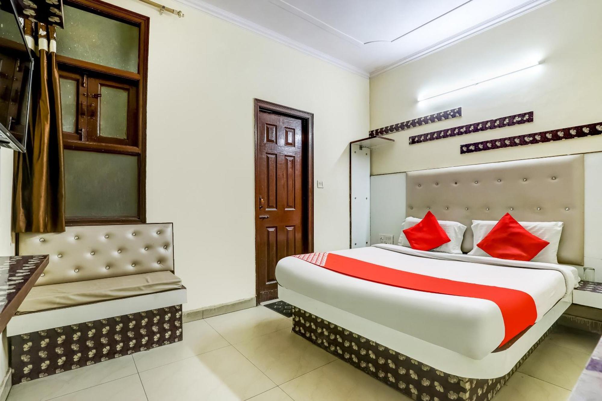 Hotel O Tushar Continental New Delhi Exterior photo